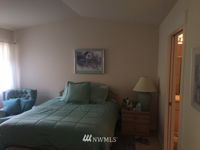321 East Soderberg Road, Unit 2 Allyn, WA 98524 - Photo 11 of 22 Gallery Image 11