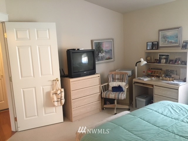 321 East Soderberg Road, Unit 2 Allyn, WA 98524 - Photo 10 of 22 Gallery Image 10