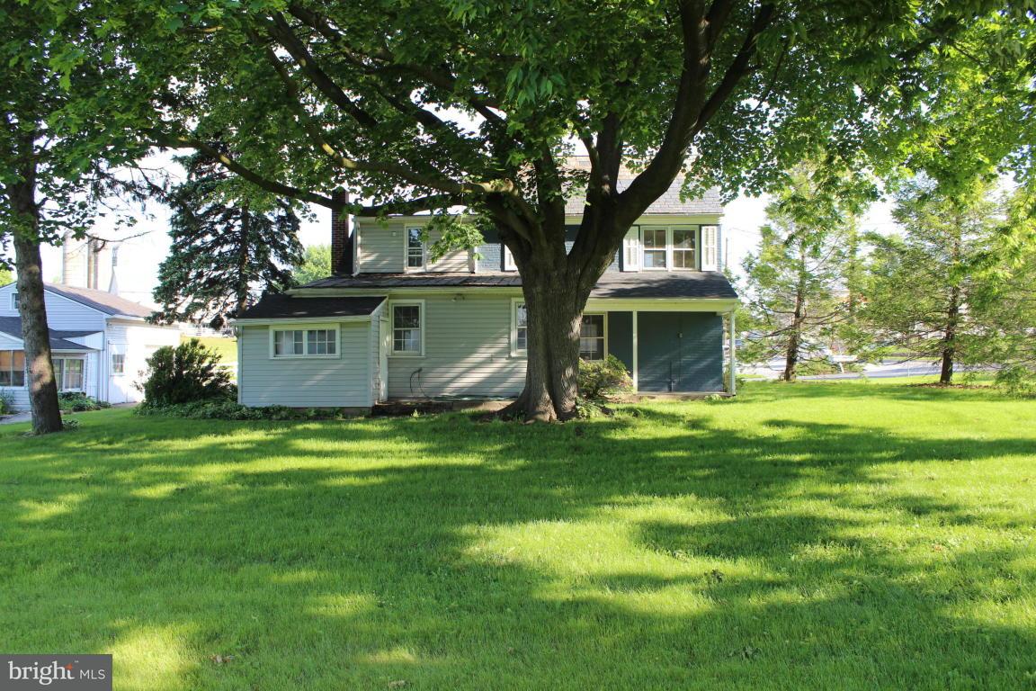 2378 Hobson Road Lancaster, PA 17602 - Photo 8 of 23 Gallery Image 8