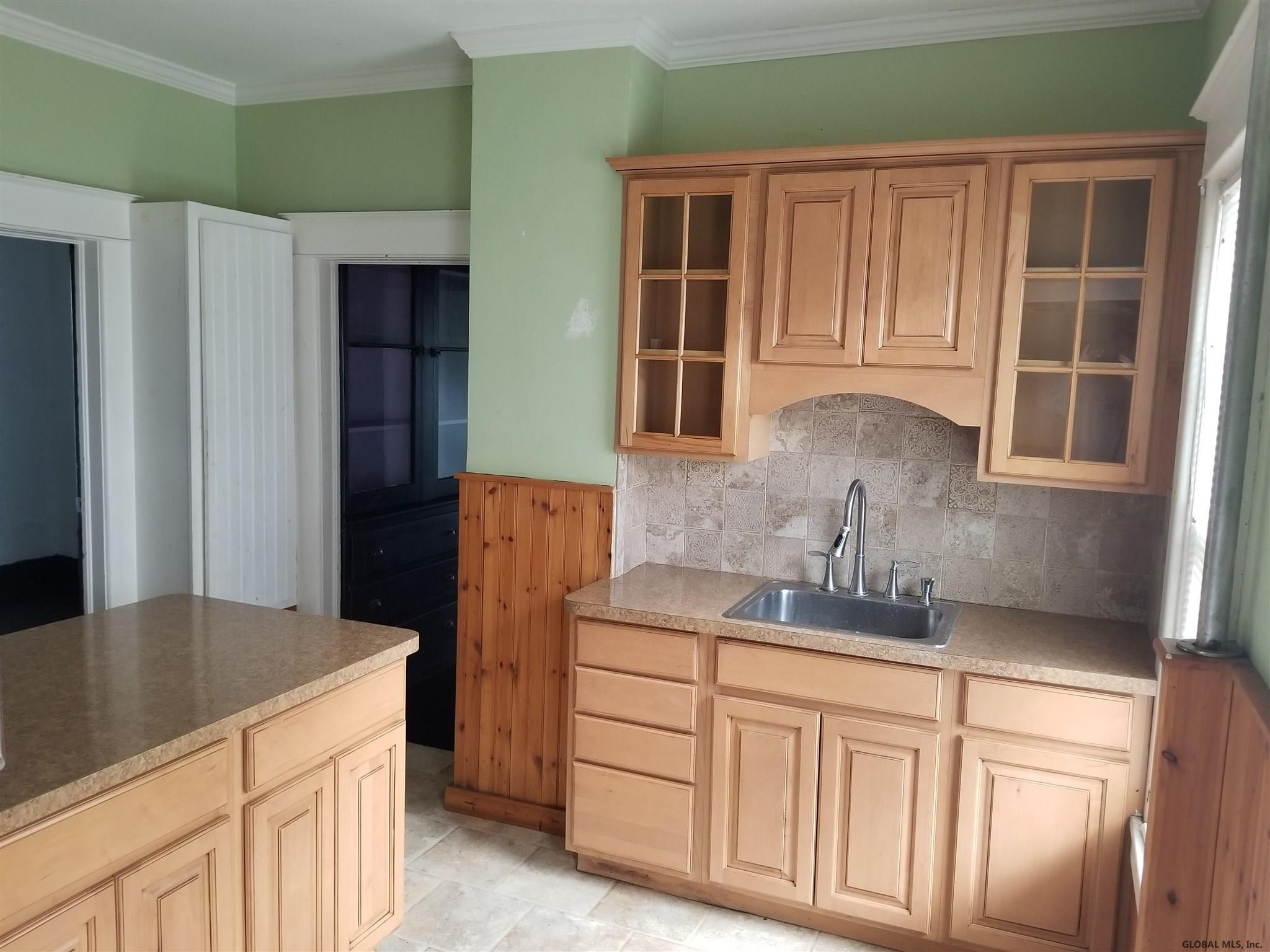 1050 Forest Road Schenectady, NY 12303 - Photo 4 of 23 Photo 4