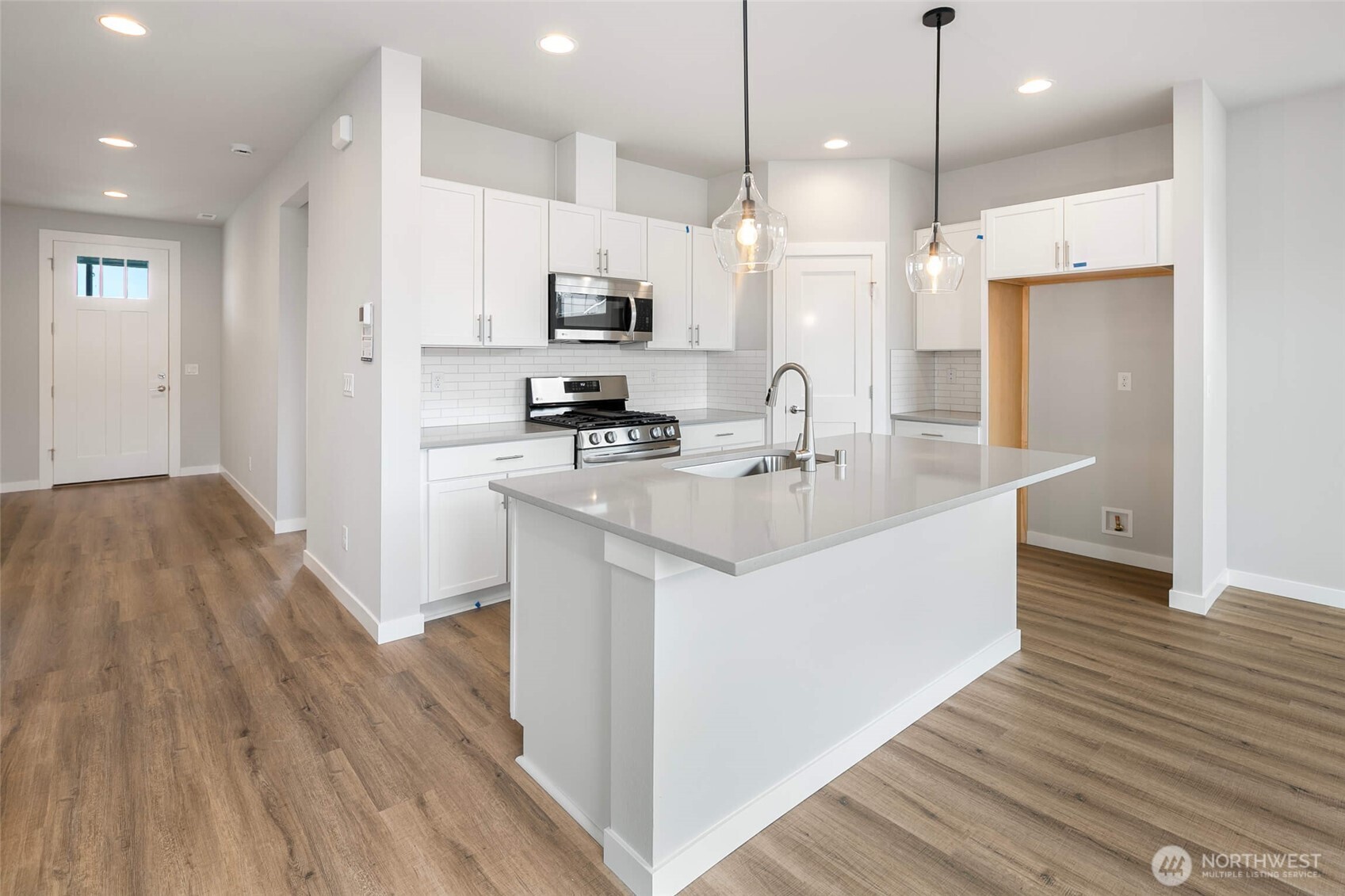 544 Southwest 97th Street, Unit 5 Seattle, WA 98106 - Photo 13 of 36