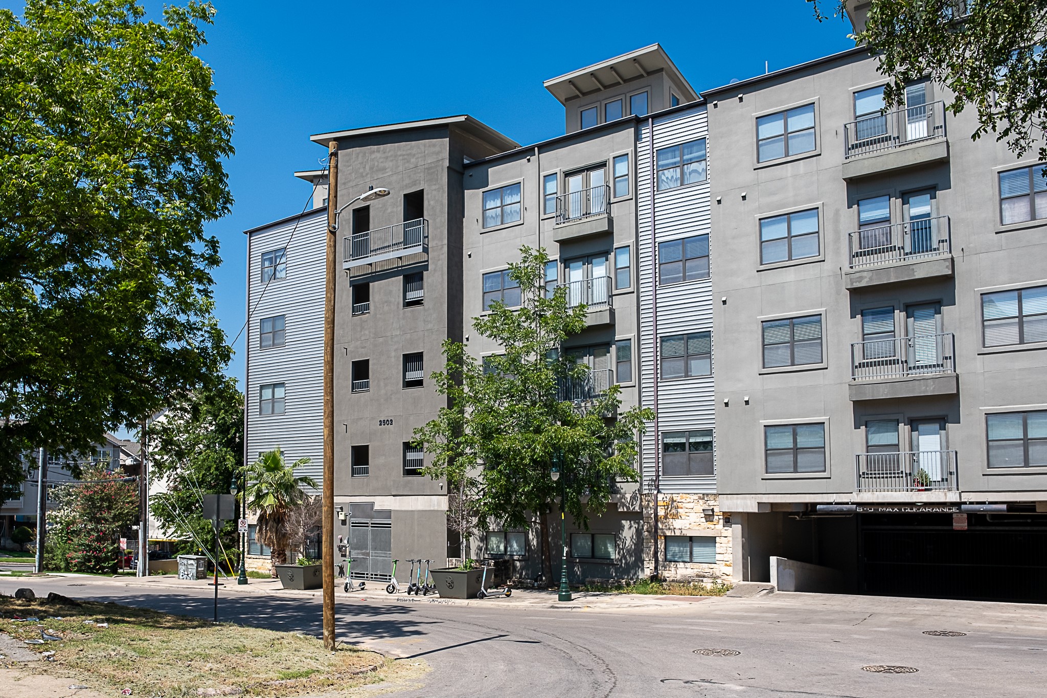 2502 Leon Street, Unit 309 Austin, TX 78705 - Photo 19 of 19 a building view