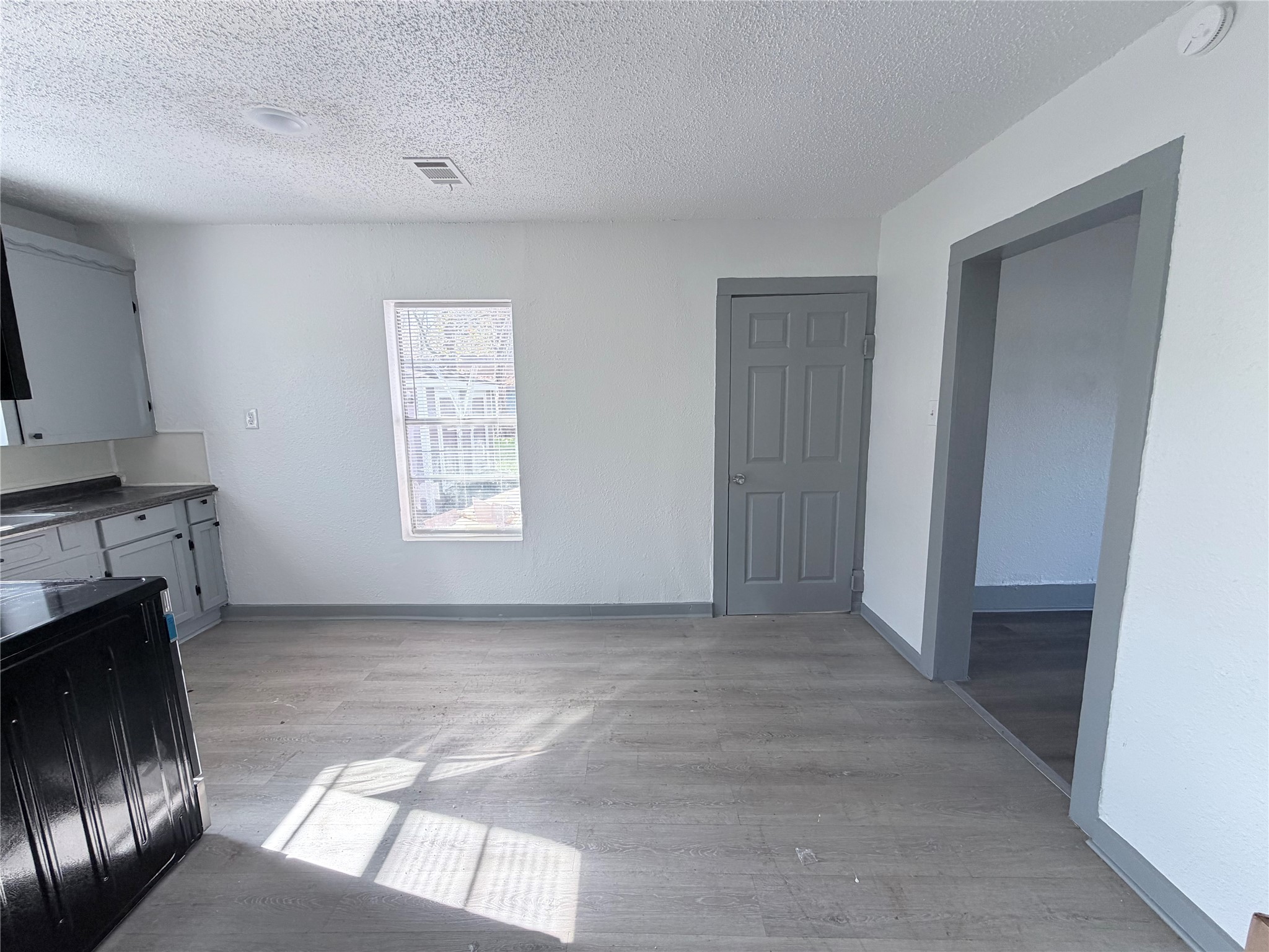 608 East 4th Street Sweeny, TX 77480 - Photo 8 of 16