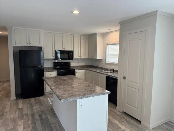 $259,900 | 358 Reast Road, Whitesboro, TX 76273