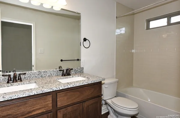 $1,550 | 2310 Tulipwood Cove, Unit 101, San Antonio, TX 78245