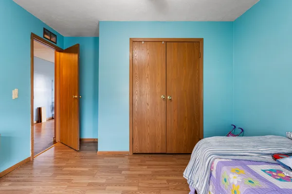 $189,900 | 17471 Lakeshore Road, Weldon, IL 61882