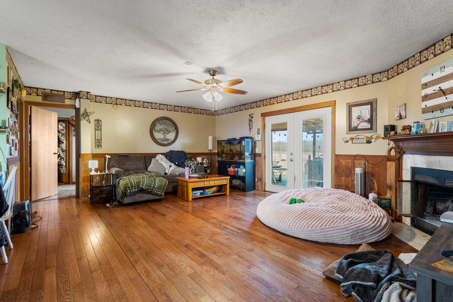 17471 Lakeshore Road Weldon, IL 61882 - Photo 17 of 34