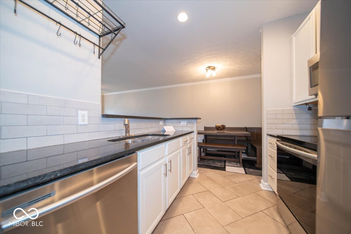 1144 Falcon Ridge Carmel, IN 46280 - Photo 10 of 27 Gallery Image 10