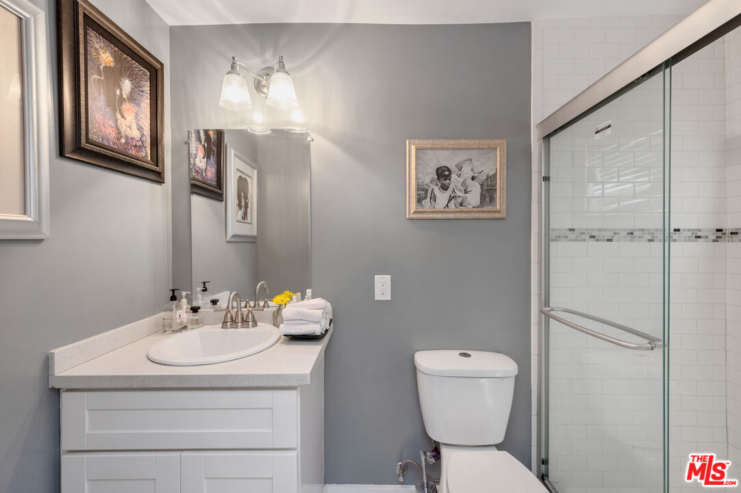 4530 West Washington Boulevard Los Angeles, CA 90016 - Photo 24 of 46