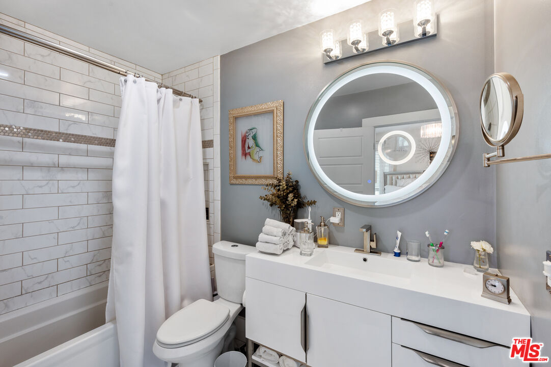 4530 West Washington Boulevard Los Angeles, CA 90016 - Photo 28 of 46