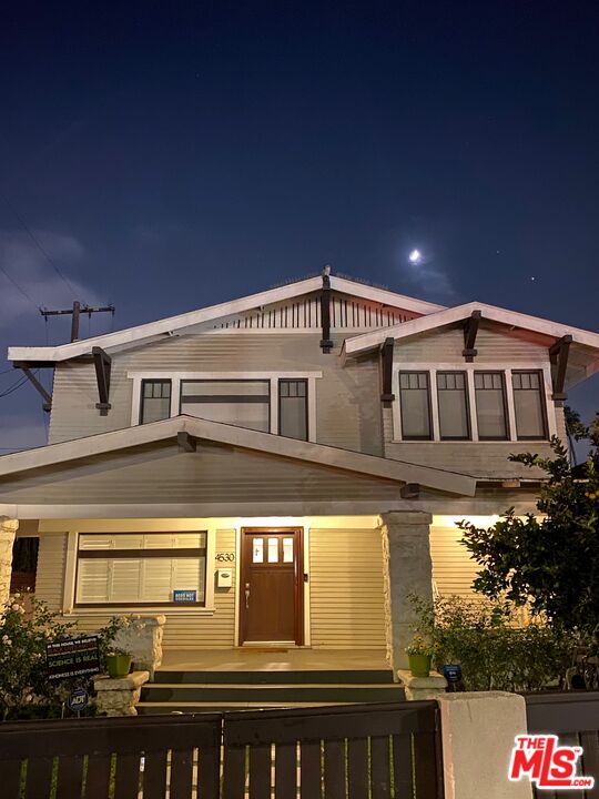 4530 West Washington Boulevard Los Angeles, CA 90016 - Photo 45 of 46 a front view of a house