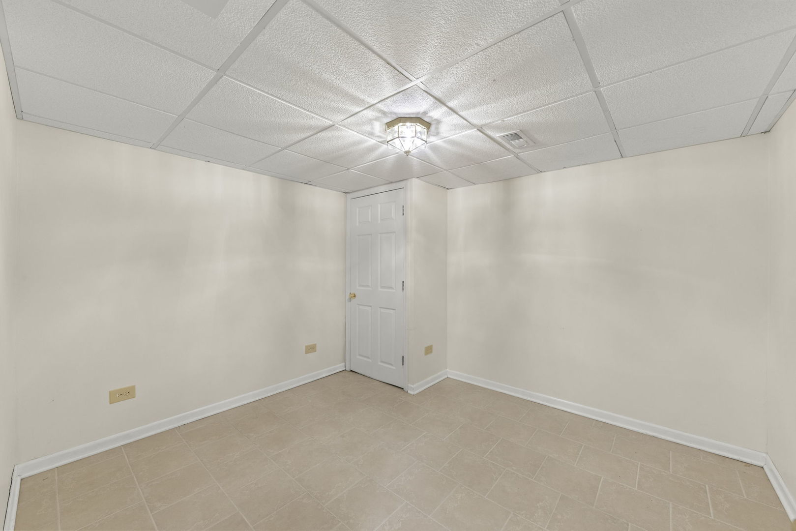 6621 Greene Road Woodridge, IL 60517 - Photo 31 of 42