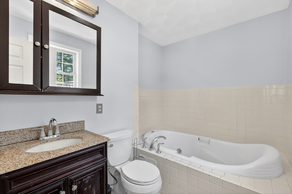 3 Oakleaf Circle Worcester, MA 01603 - Photo 15 of 32