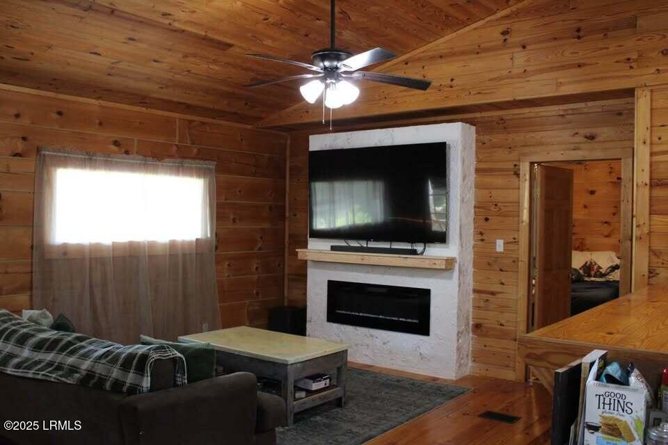 1138 Mill Pond Road Varnville, SC 29944 - Photo 4 of 15 581949604_871382348874935_19841789583208