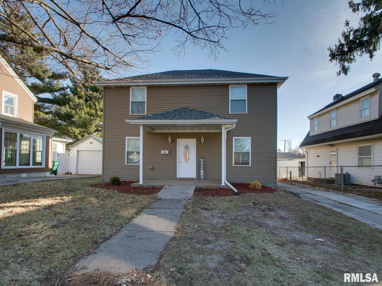 706 North 24th Street Quincy, IL 62301 - Photo 1 of 28