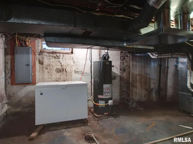 $174,900 | 706 North 24th Street, Quincy, IL 62301