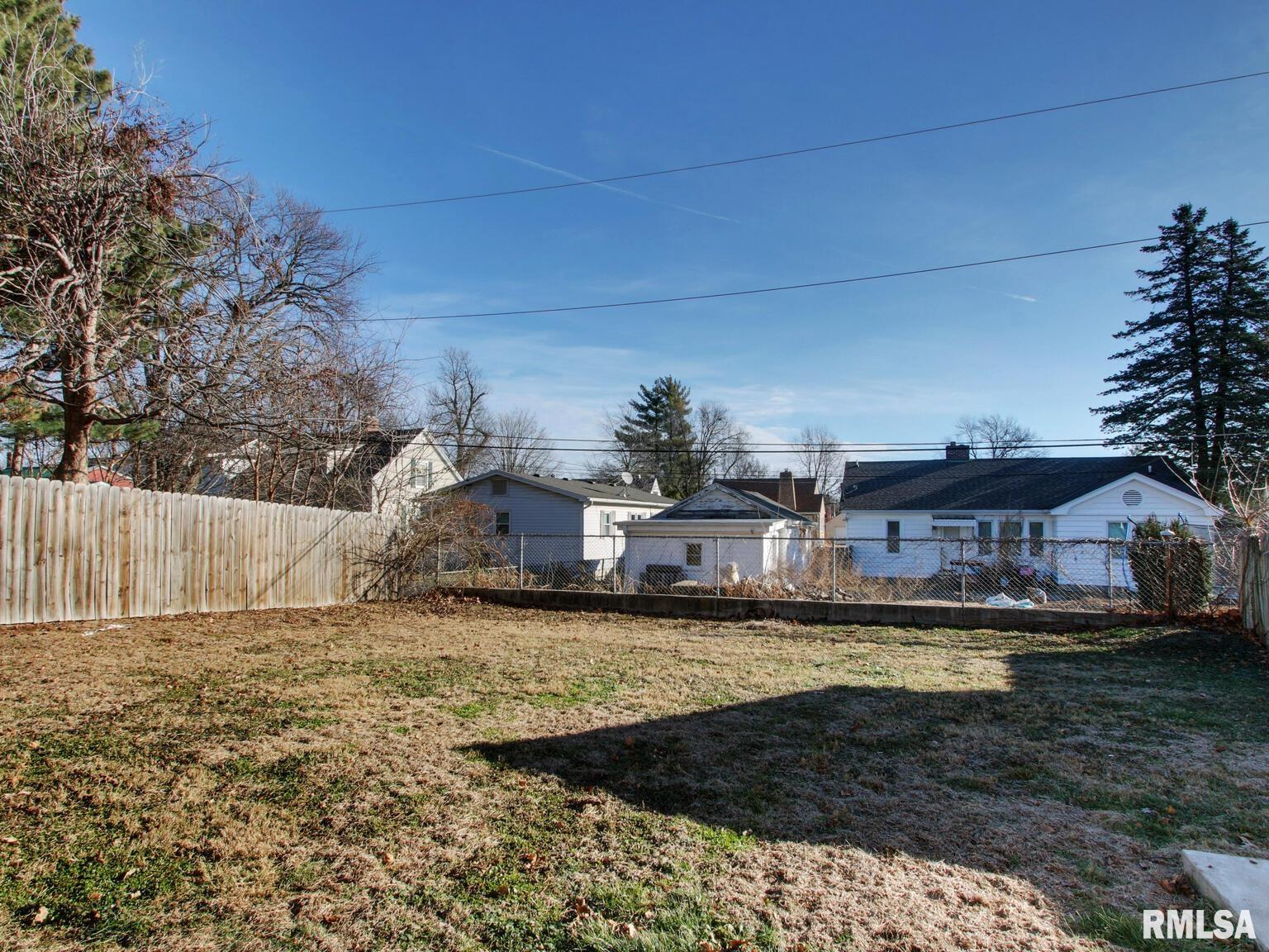 706 North 24th Street Quincy, IL 62301 - Photo 25 of 28