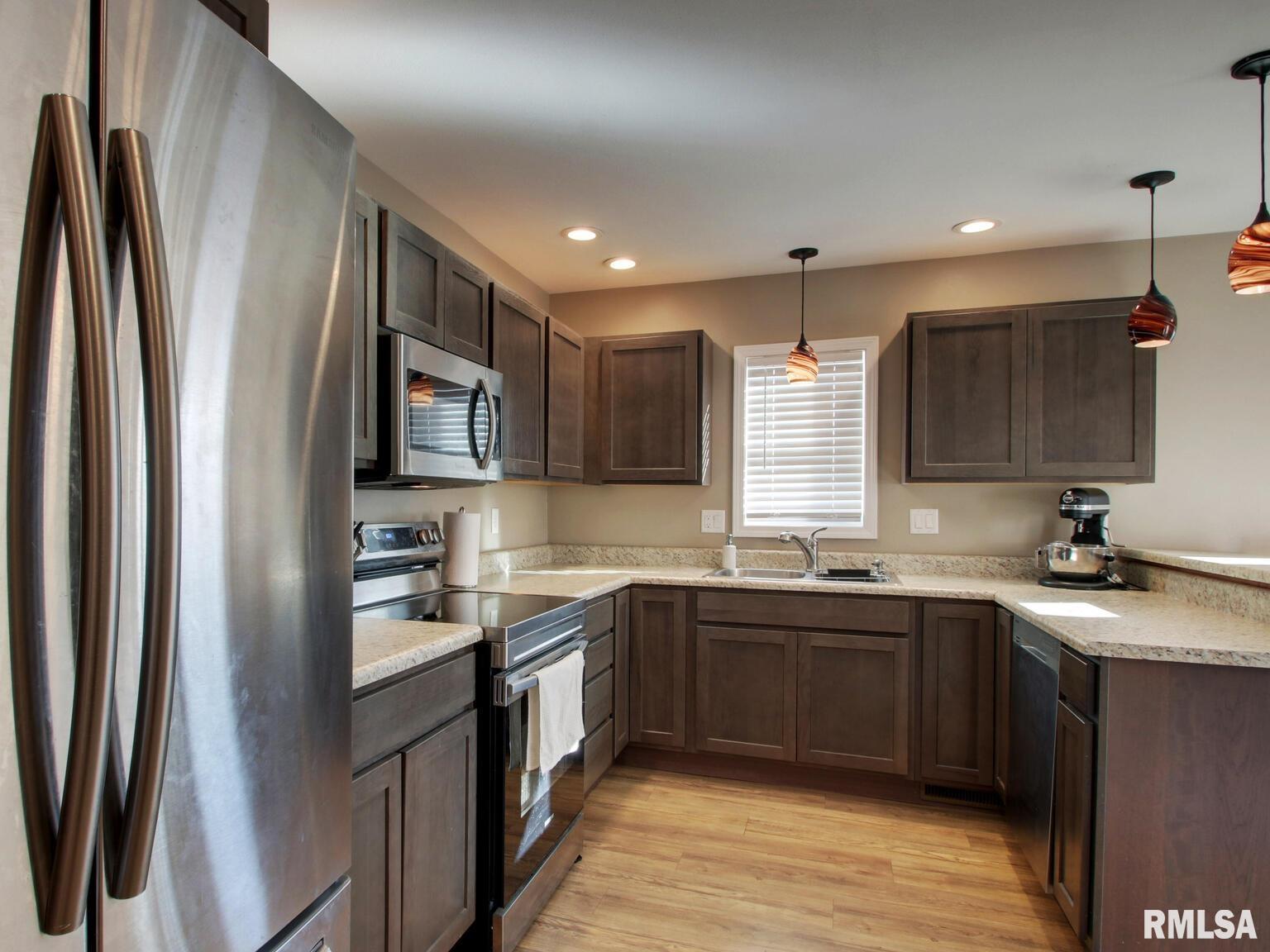 706 North 24th Street Quincy, IL 62301 - Photo 3 of 28