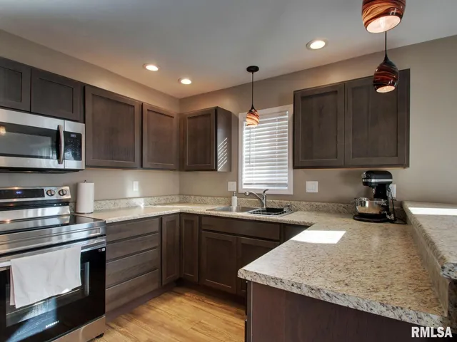 $174,900 | 706 North 24th Street, Quincy, IL 62301