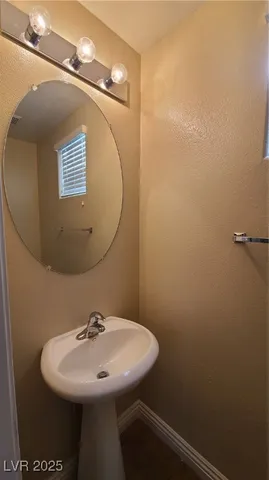 $2,100 | 9268 West Sunny Oven Court, Las Vegas, NV 89178