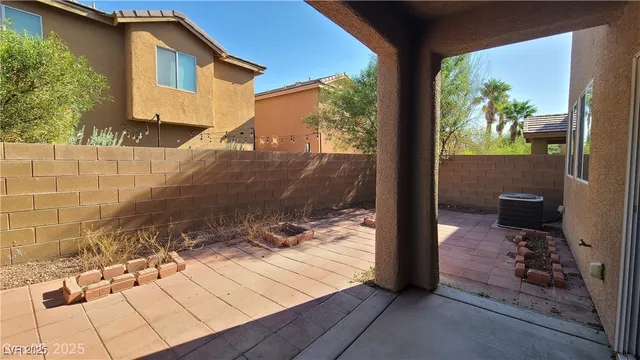 $2,100 | 9268 West Sunny Oven Court, Las Vegas, NV 89178