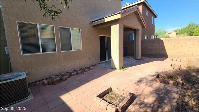 $2,100 | 9268 West Sunny Oven Court, Las Vegas, NV 89178