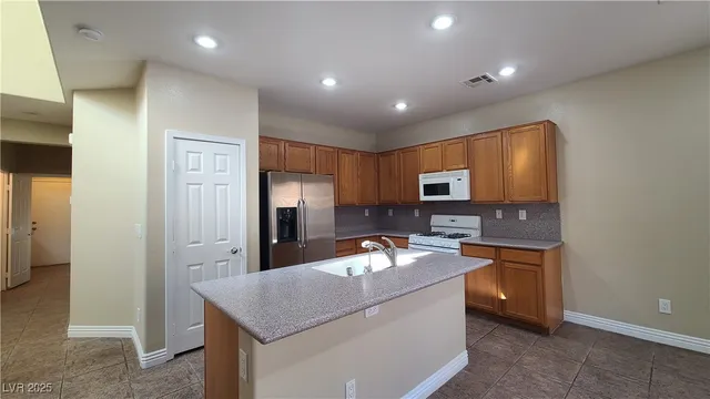 $2,100 | 9268 West Sunny Oven Court, Las Vegas, NV 89178