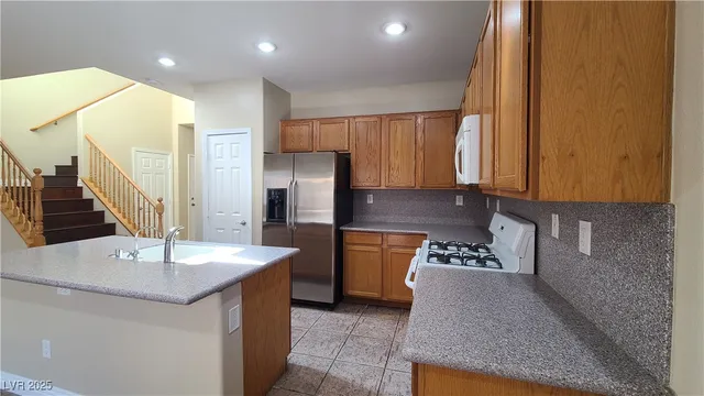 $2,100 | 9268 West Sunny Oven Court, Las Vegas, NV 89178