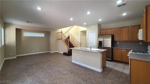 $2,100 | 9268 West Sunny Oven Court, Las Vegas, NV 89178