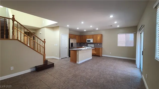 $2,100 | 9268 West Sunny Oven Court, Las Vegas, NV 89178