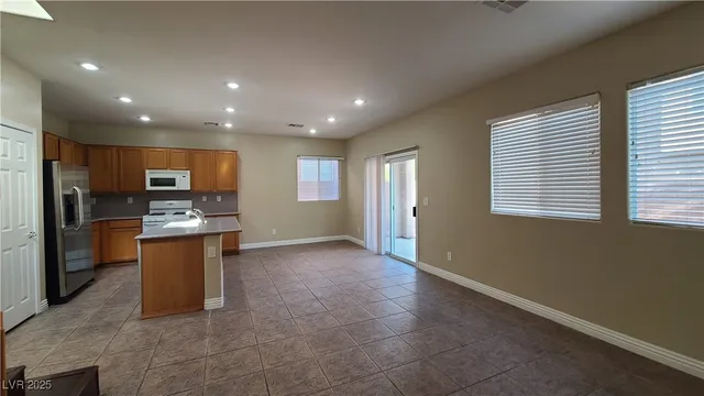 $2,100 | 9268 West Sunny Oven Court, Las Vegas, NV 89178