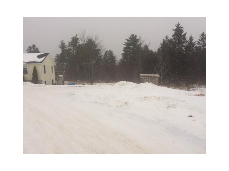 78 Meadow Road Winterport, ME 04496 - Photo 4 of 11 Yard/Garden.
