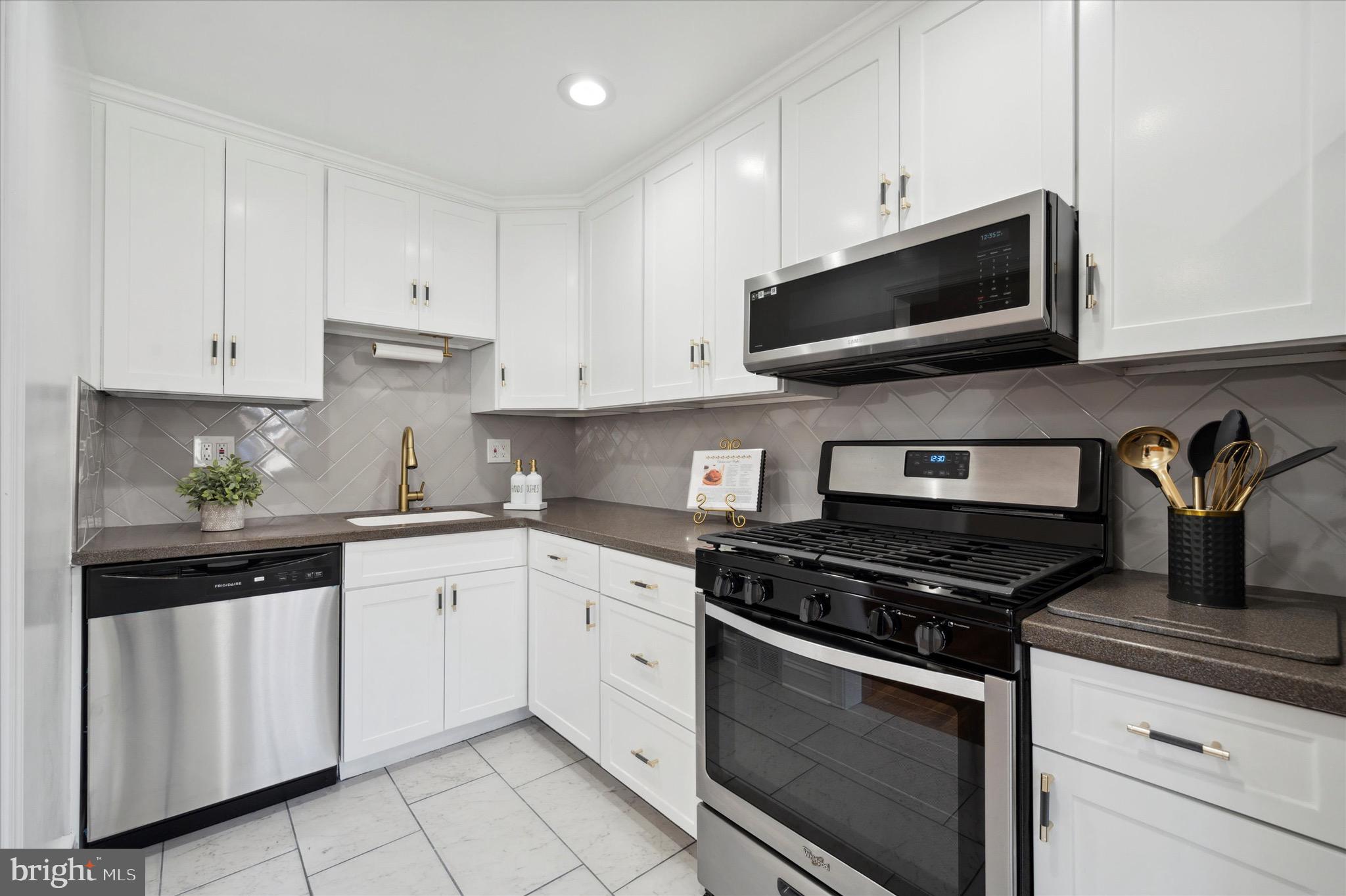 7663 Brentwood Road Philadelphia, PA 19151 - Photo 13 of 28 Gallery Image 13