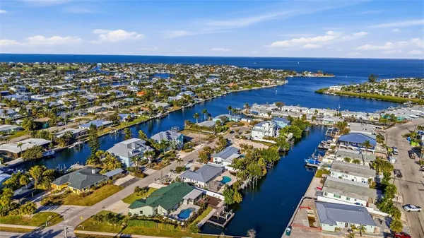 $1,750,000 | 501 65th Street, Holmes Beach, FL 34217