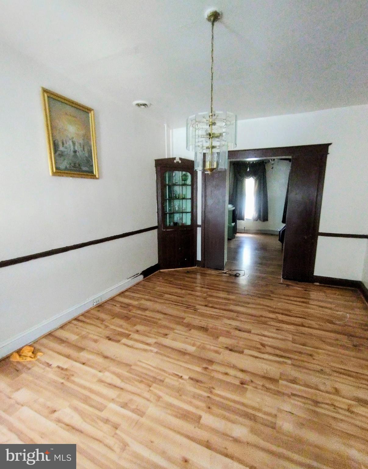 11 South Wickham Road Baltimore, MD 21229 - Photo 6 of 33