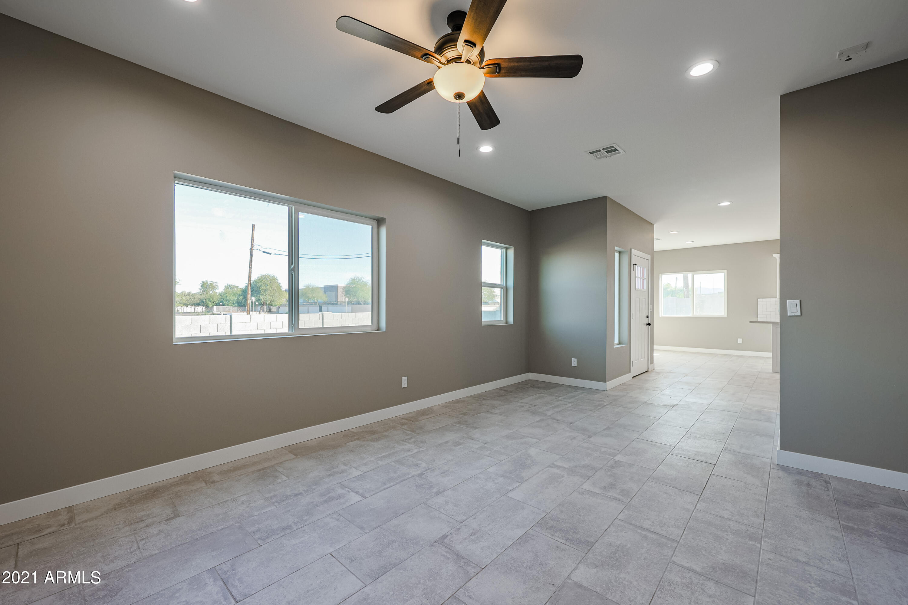 1908 South 14th Street Phoenix, AZ 85034 - Photo 5 of 37 E (3)