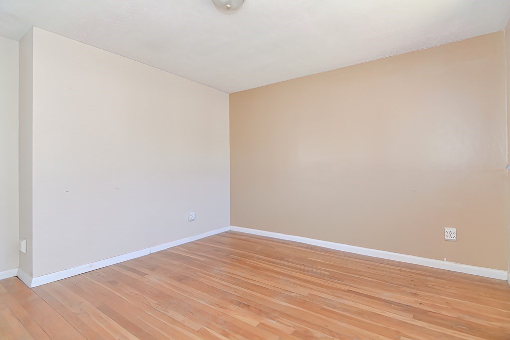 26 Leighton Road Boston, MA 02136 - Photo 13 of 23