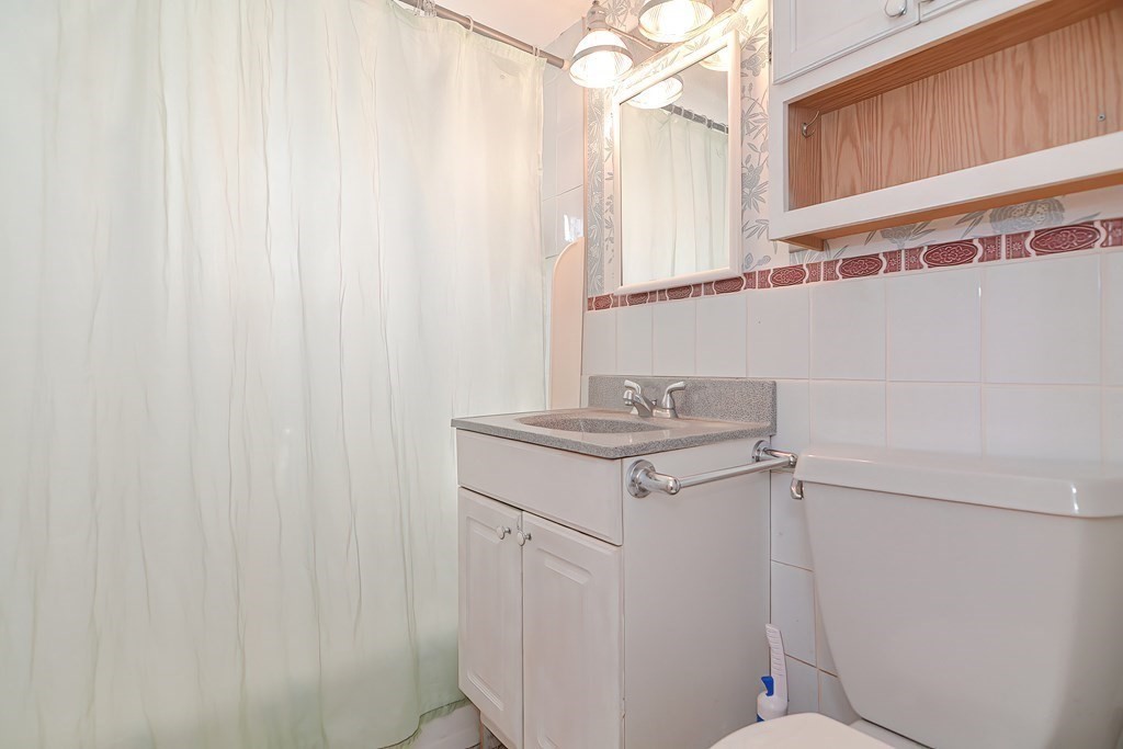 26 Leighton Road Boston, MA 02136 - Photo 15 of 23