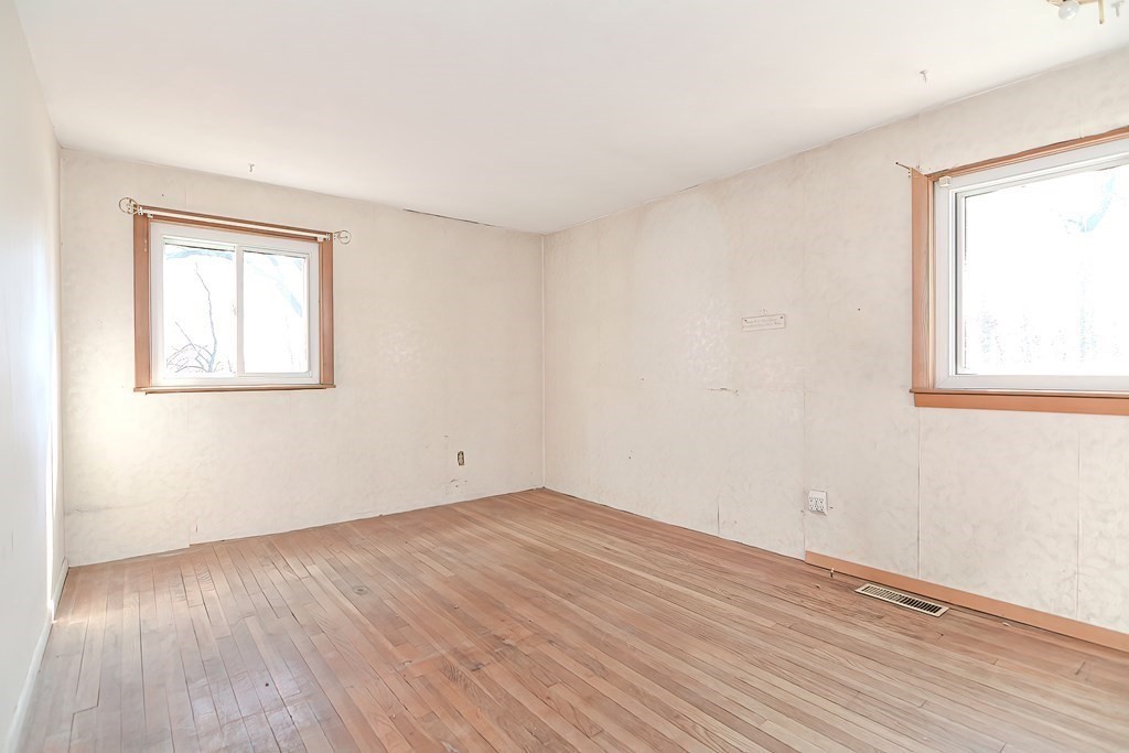 26 Leighton Road Boston, MA 02136 - Photo 16 of 23