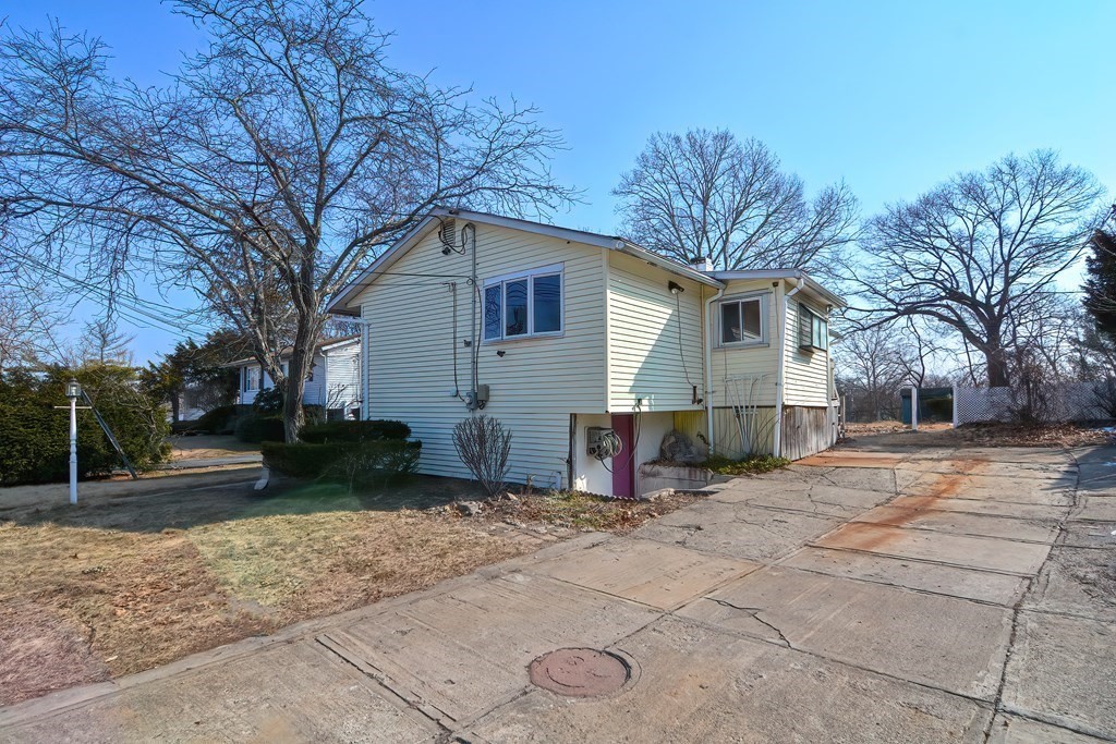 26 Leighton Road Boston, MA 02136 - Photo 2 of 23