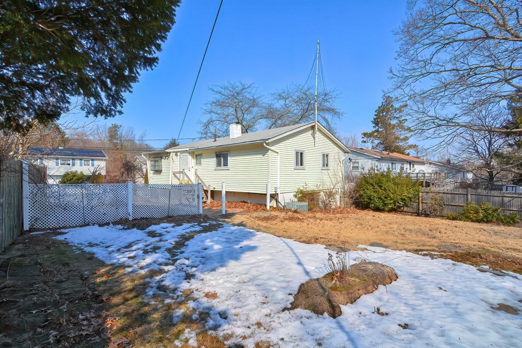 26 Leighton Road Boston, MA 02136 - Photo 3 of 23