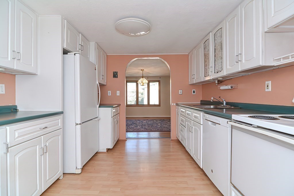 26 Leighton Road Boston, MA 02136 - Photo 6 of 23