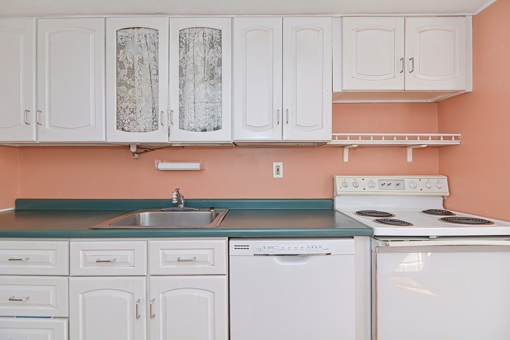 26 Leighton Road Boston, MA 02136 - Photo 8 of 23