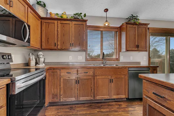 $414,900 | 205 Victory Avenue South, Sartell, MN 56377