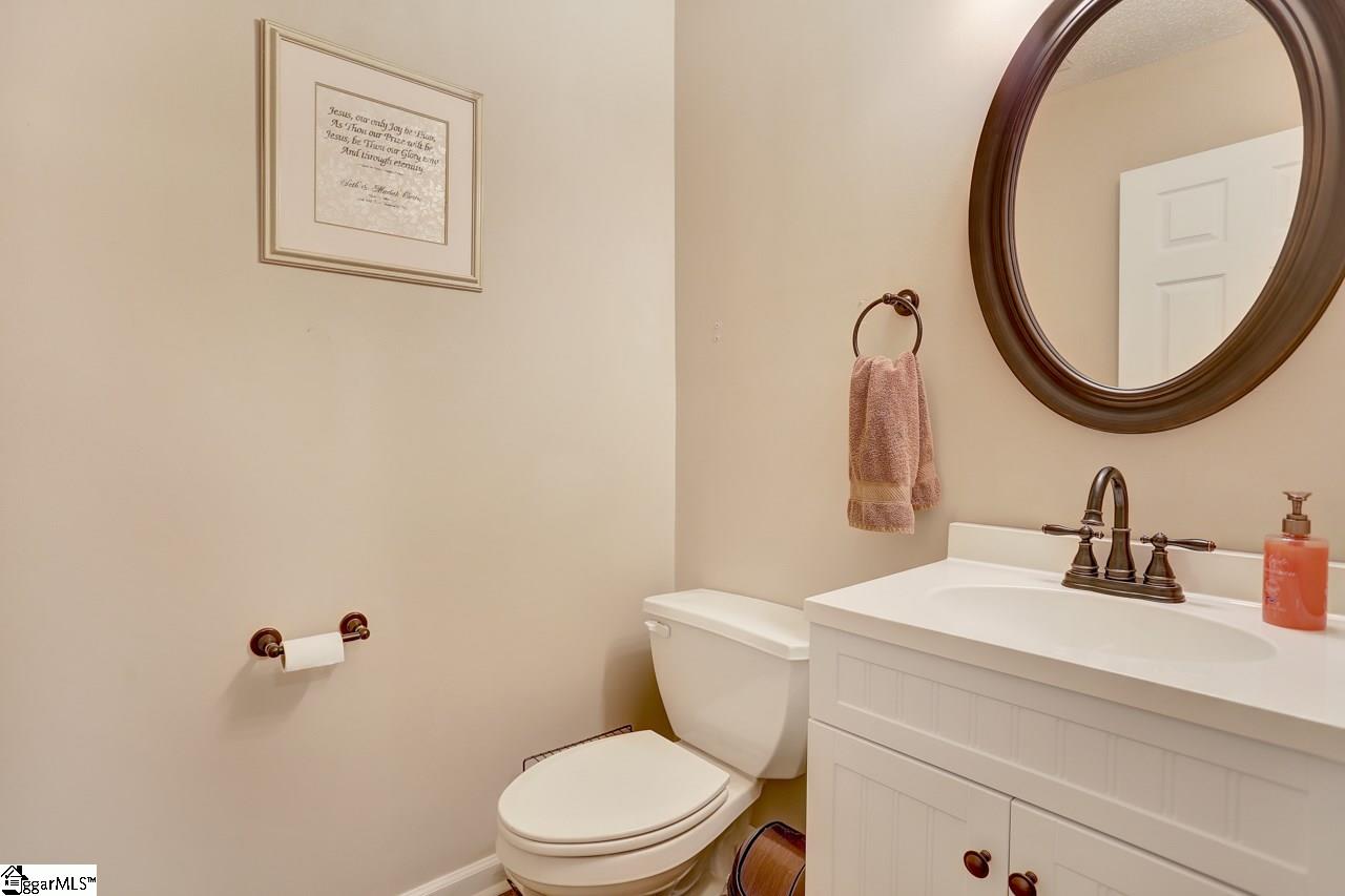 504 Lowndes Hill Road Greenville, SC 29607 - Photo 5 of 19 Gallery Image 5