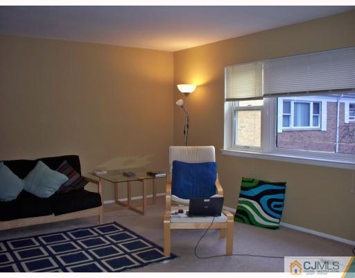 182 Evergreen Road, Unit 10B Edison, NJ 08837 - Photo 3 of 9 Gallery Image 3