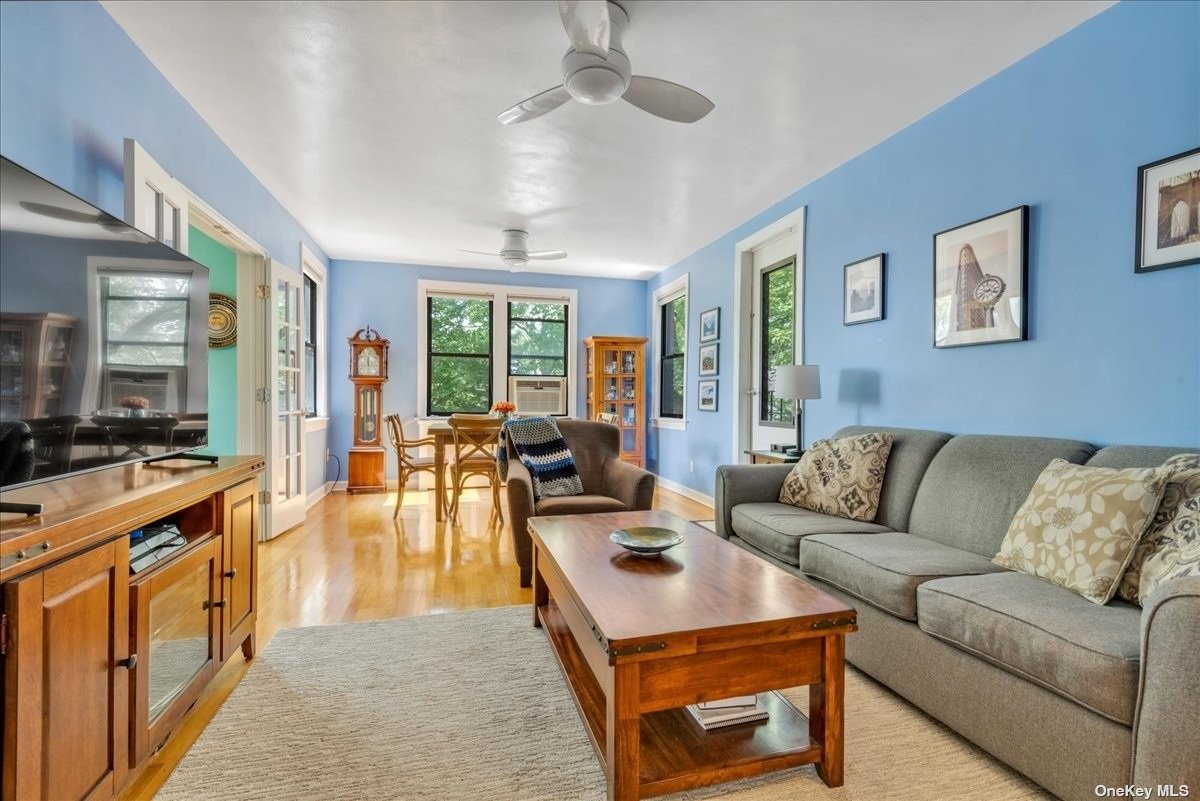 4001 Little Neck Parkway, Unit 14B, Queens, NY 11363 Compass