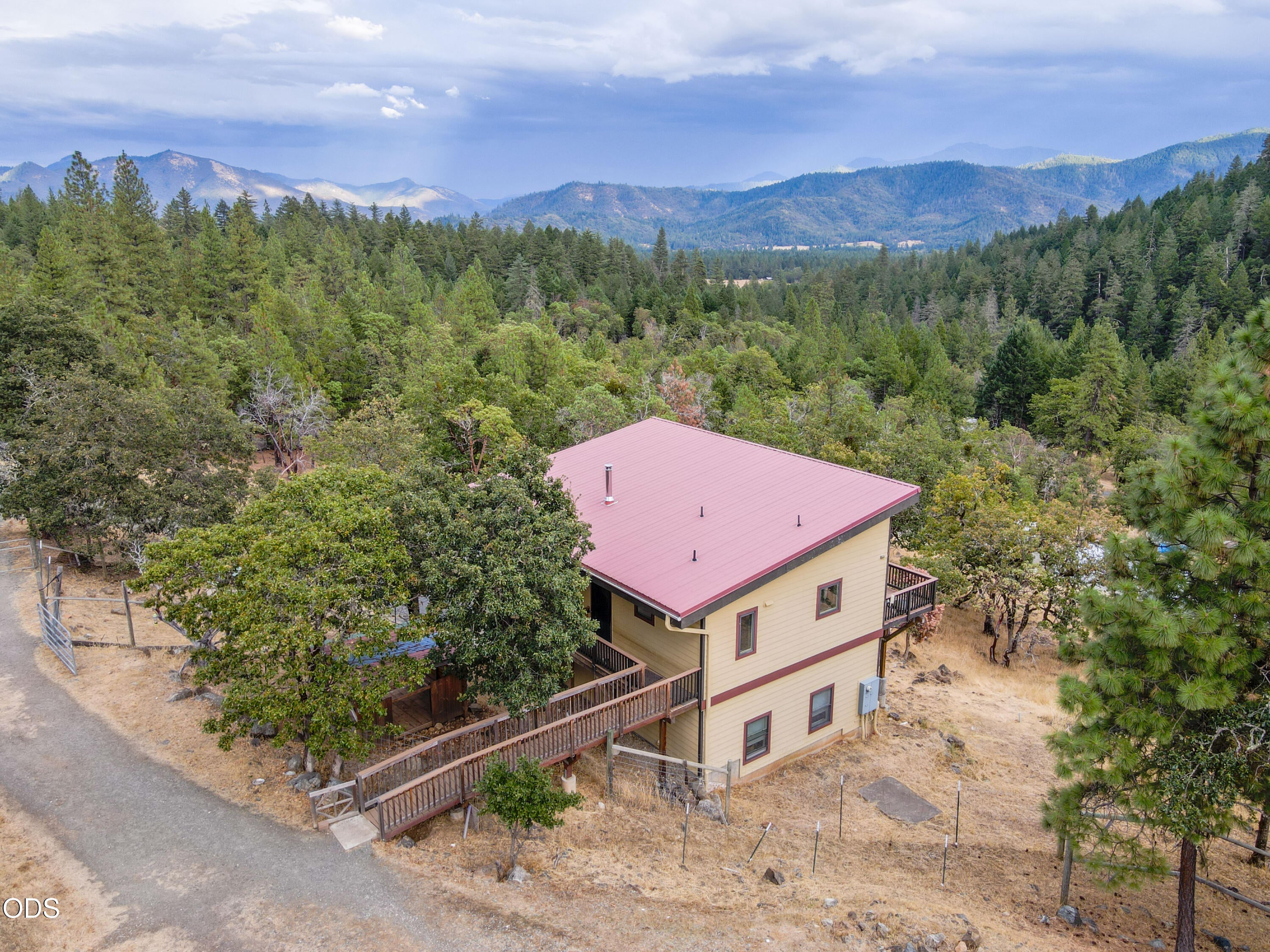 1206 Upper Powell Creek Road Williams, OR 97544 - Photo 6 of 72 Gallery Image 6