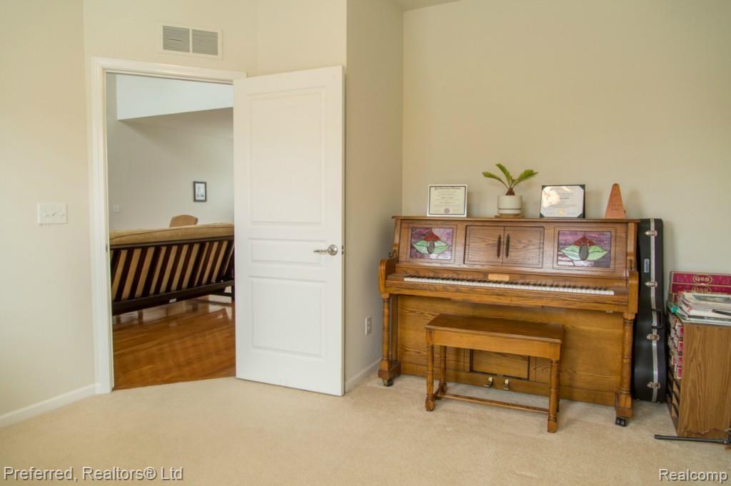 1895 Vanderbilt Road Canton, MI 48188 - Photo 12 of 36 vanderbilt-2.jpg