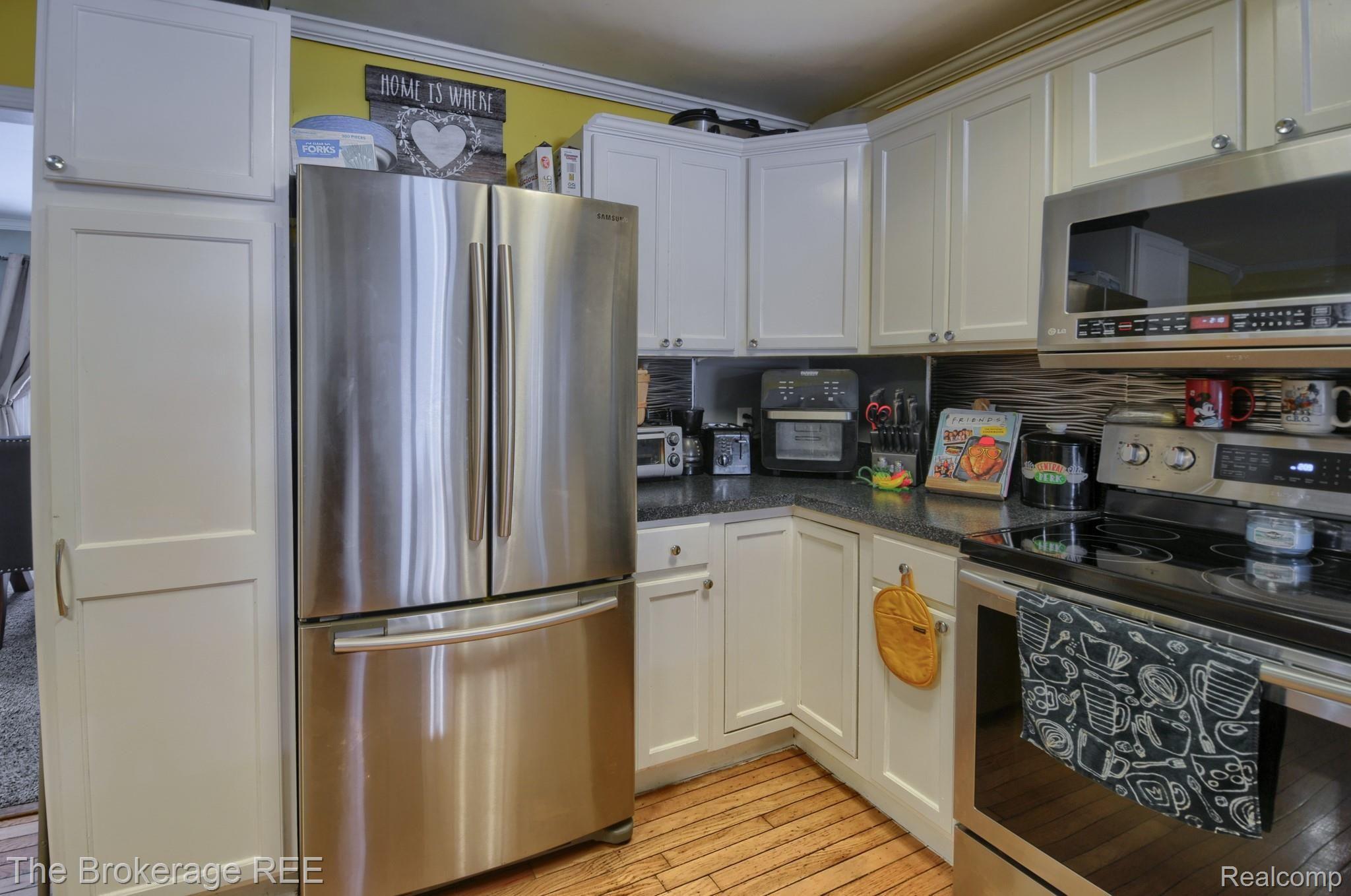 7254 North Jennings Road Mount Morris, MI 48458 - Photo 5 of 37 SD3_4278-HDR(5).jpg